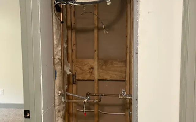 Burst Pipe Water Damage in Dallas, TX